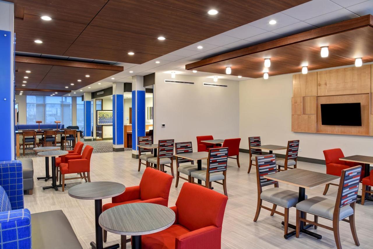 Holiday Inn Express & Suites - Ottawa By Ihg Exterior foto